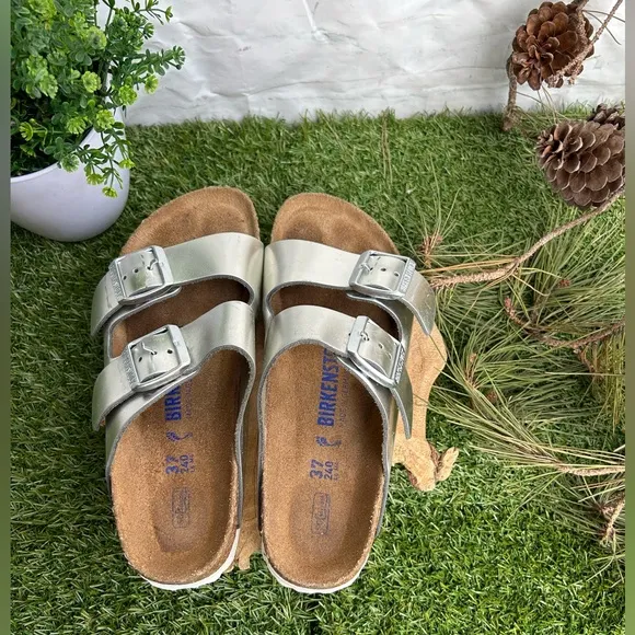 Birkenstock Arizona Soft FootbedLeather - Metallic Silver$150 37 US 6-6.5