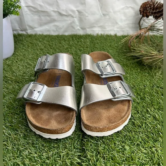Birkenstock Arizona Soft FootbedLeather - Metallic Silver$150 37 US 6-6.5