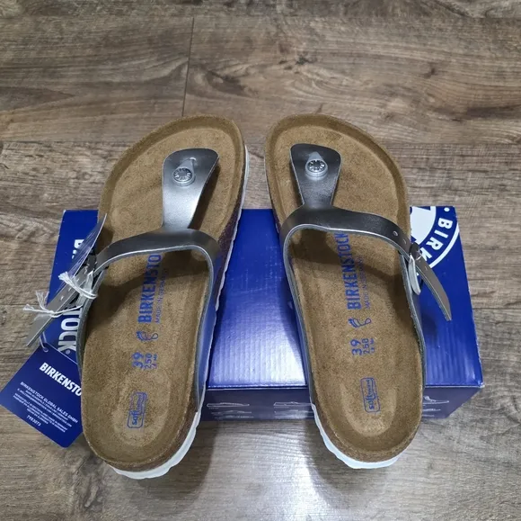 BIRKENSTOCK Gizeh Women's leather Silver Sandals size 39 Lady's 8