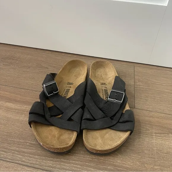 Birkenstock men size 42, new , Black Strappy Sandals