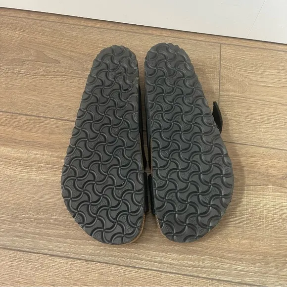 Birkenstock men size 42, new , Black Strappy Sandals