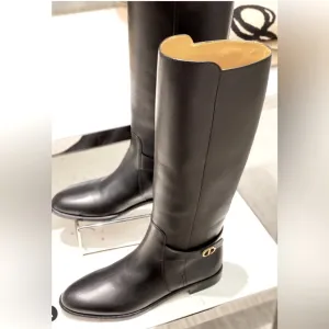 Black brand new leather riding boots