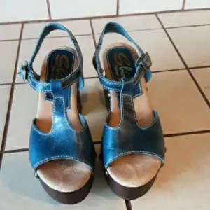 Blue Leather Women's Sandals