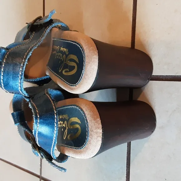 Blue Leather Women's Sandals
