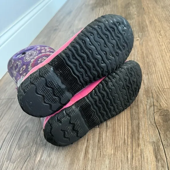 Bogs Classic Pansies Boots - Youth Size 6