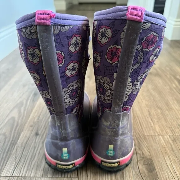 Bogs Classic Pansies Boots - Youth Size 6