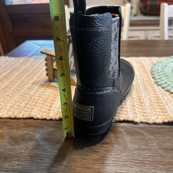 BOGS Waterproof Breathable Black Ankle‎ Rain Boots Floral Lining Leather