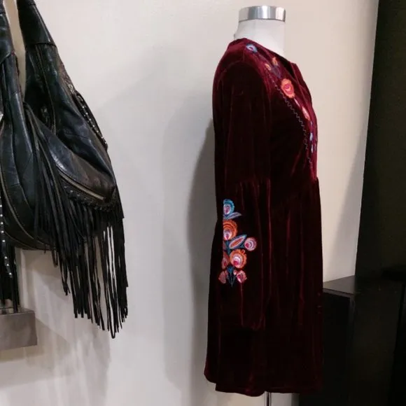 💋BOHO CHIC💋 Vintage Johnny Was Burgundy Velvet Embroidered Tunic Dress