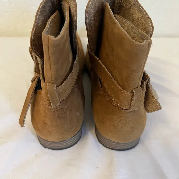 Boohoo MAN Mens Size 9 Brown Faux Suede Chelsea Casual Boots Buckle MZZ17745-166
