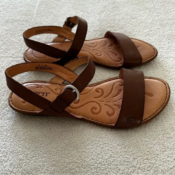 Born Brown Leather Comfort Buckle Strap Sandals 8