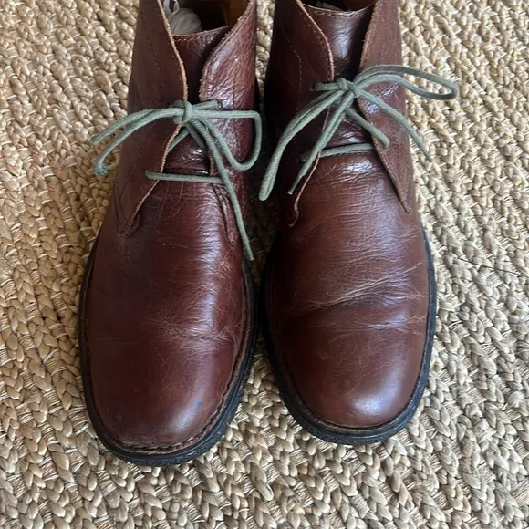 Born Men’s 10.5 Brown Leather Lace Up Chukka Boots Bohemian Casual