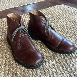 Born Men’s 10.5 Brown Leather Lace Up Chukka Boots Bohemian Casual