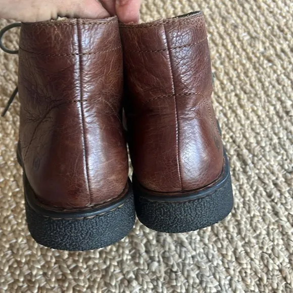 Born Men’s 10.5 Brown Leather Lace Up Chukka Boots Bohemian Casual