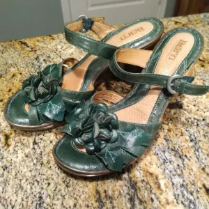 BORN Strappy Sandals Cone Heels Jade Green Flowers W41848 Women's Size 8