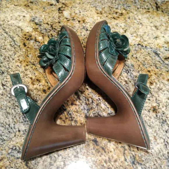 BORN Strappy Sandals Cone Heels Jade Green Flowers W41848 Women's Size 8