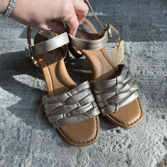 Born Women Sandals OpenToe Ankle Block Chunky Heels Leather Metallic Sz 9M NEW