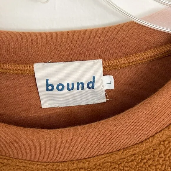 bound / brown tan fleece crewneck street sweater L