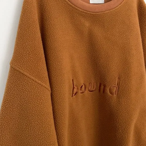 bound / brown tan fleece crewneck street sweater L