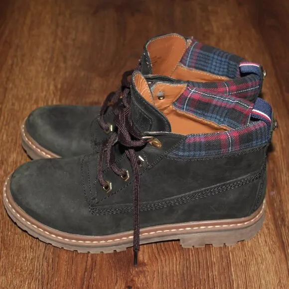 Boys Nice Tommy Hilfiger Black Leather Suede Casual Winter Boots size 6 Youth 6Y
