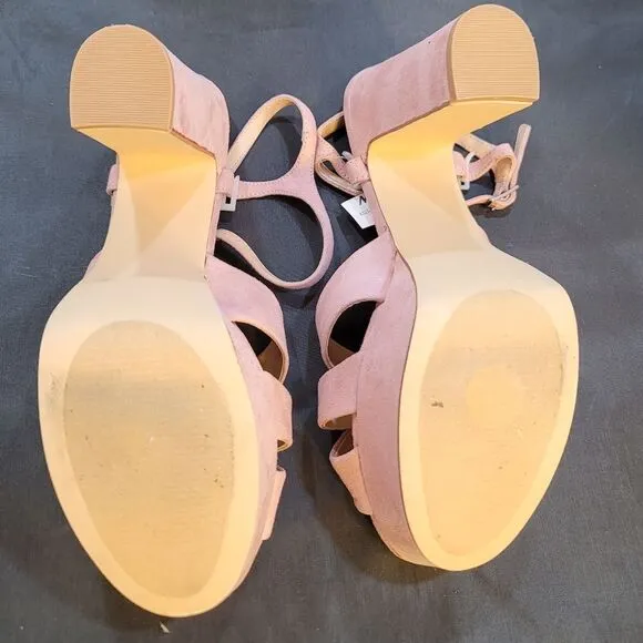 BRAND NEW CUSHIONAIRE  FOXY PLATFORM BLOCK HEEL DRESS SANDAL