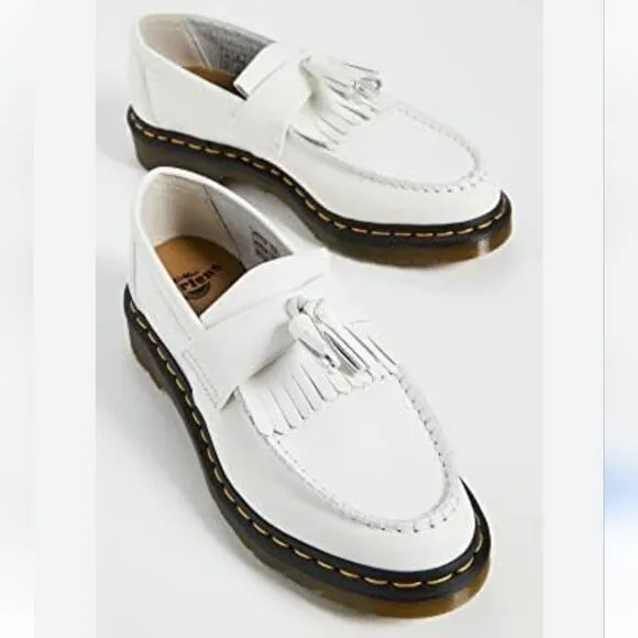 BRAND NEW DR. MARTEN'S ADRIAN  CLASSIC LEATHER LOAFER