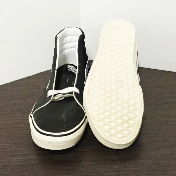 Brand New Vans Sk8-Hi Youth sneakers. Black/Silver 6 New In Box VN0A4U12YG4 F53