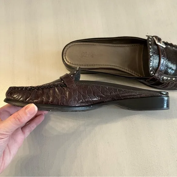 Brighton Women’s Brown Rounded Toe Leather Slip On Loafers Size 9.5N GUC