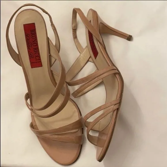 BRUNO RICCI FOR DIANE B. TAUPE STRAPPY SAN…