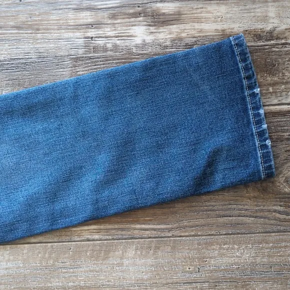 BUCKLE BLACK Straight Stretch jeans in Talla style #BBW1406 cut#76 sz 28x34 EUC