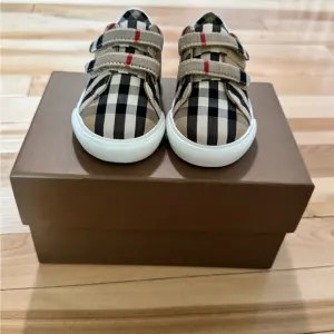 Burberry Baby Shoes Size 19EU          (US 3)Nova Check New With Box
