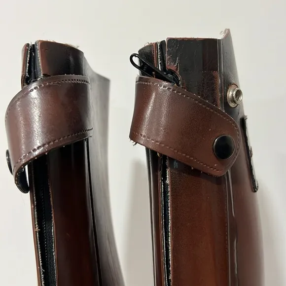 Burberry woman’s  Brown Riding Boots size 7