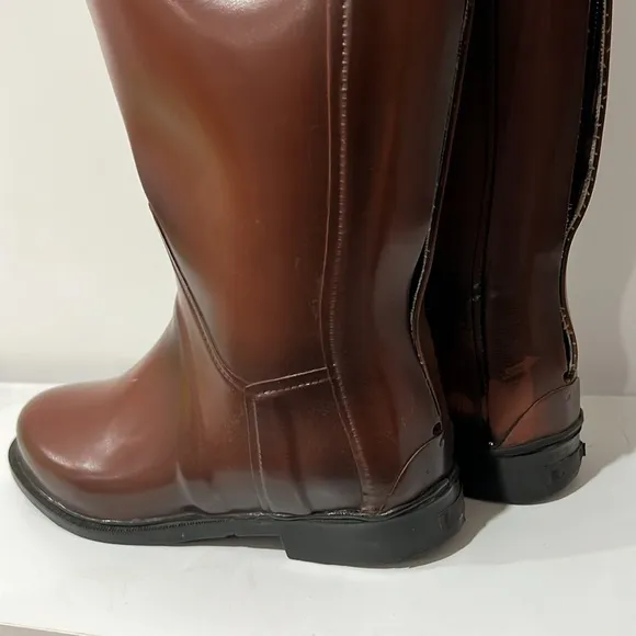 Burberry woman’s  Brown Riding Boots size 7