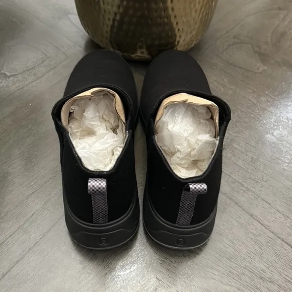 Bzees Tempo Women's Slip-on Sneaker Boots (WIDE)