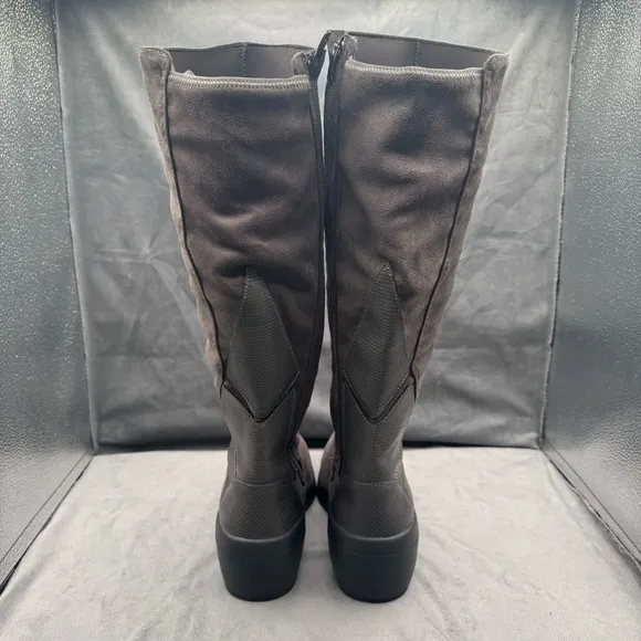 Bzees Wishlist Tall Boots Women’s Size 9W Grey Side‎ Zip Stretch Microfiber