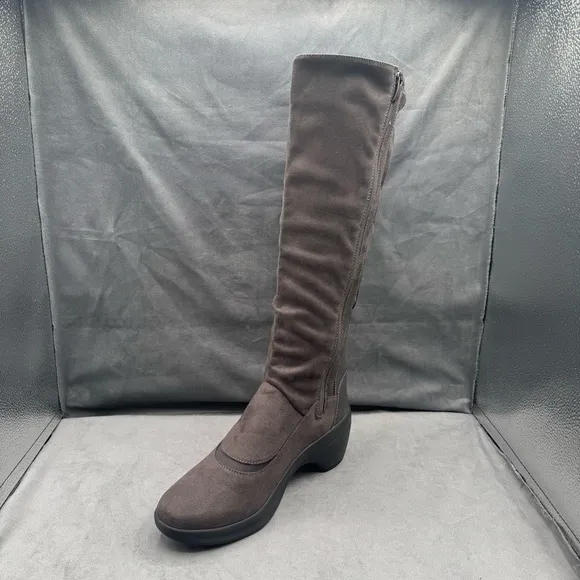 Bzees Wishlist Tall Boots Women’s Size 9W Grey Side‎ Zip Stretch Microfiber