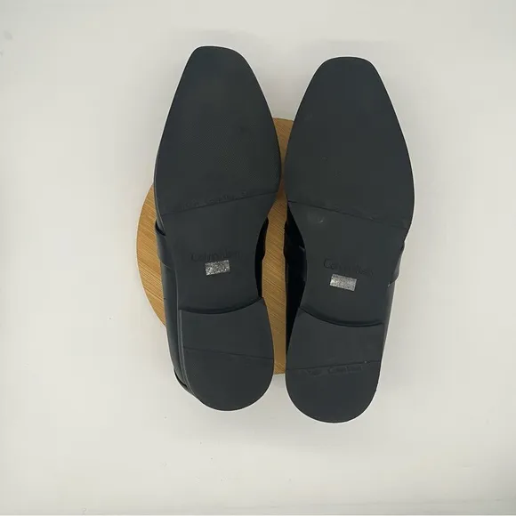 Calvin Klein black slip on loafer shoes Men’s Size 10.5