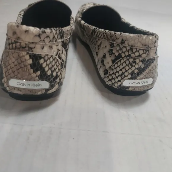 Calvin Klein Lisette Snake Skin Print Leather Loafers Size 10M