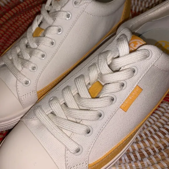 CANVAS COURT CANVAS SNEAKERS