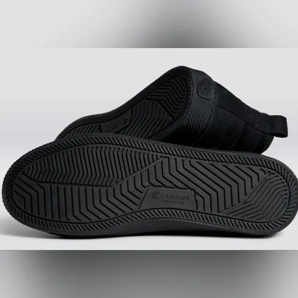 CARIUMA All Black Woman's  Canvas Sneakers Size 6.5