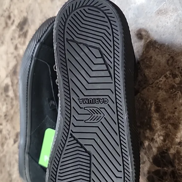 CARIUMA All Black Woman's  Canvas Sneakers Size 6.5