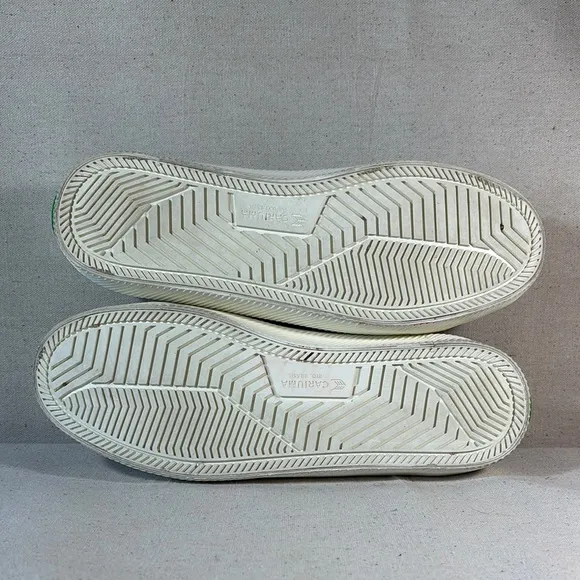 Cariuma Brown Canvas Sneakers with White Laces Size W 10/M 8.5
