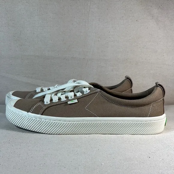 Cariuma Brown Canvas Sneakers with White Laces Size W 10/M 8.5