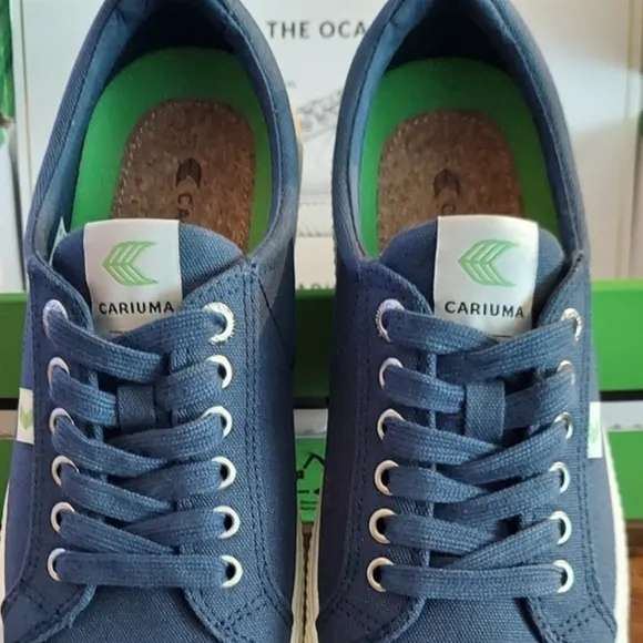 Cariuma Canvas Sneakers Blue Womens 9.5 / Mens 8