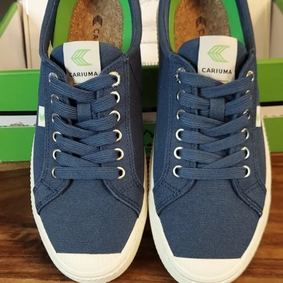 Cariuma Canvas Sneakers Blue Womens 9.5 / Mens 8