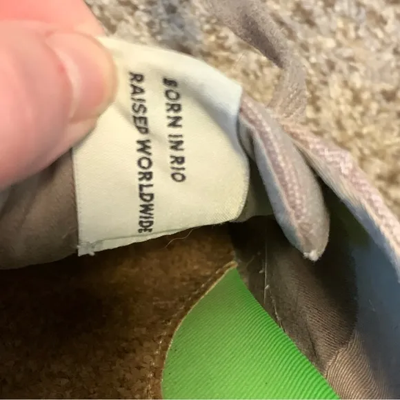 Cariuma canvas sneakers Brazil