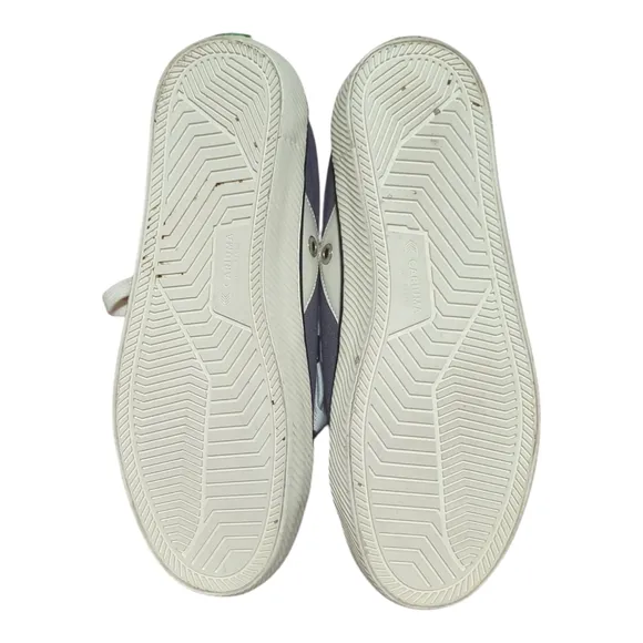 Cariuma Gray White Low Profile Canvas Shoes Men