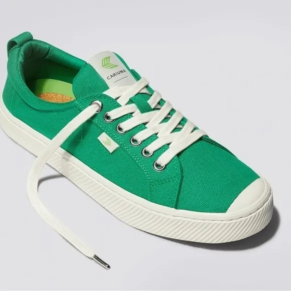 Cariuma Green Canvas OCA low sneakers. Men’s 9. Women’s 10.5 NWT