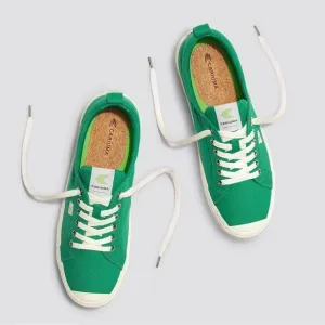 Cariuma Green Canvas OCA low sneakers. Men’s 9. Women’s 10.5 NWT