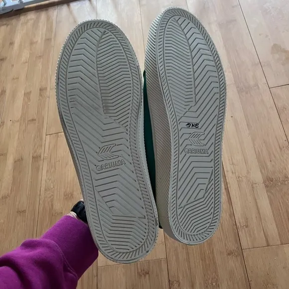 Cariuma Green Canvas OCA low sneakers. Men’s 9. Women’s 10.5 NWT