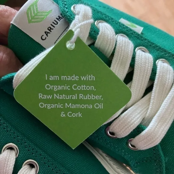 Cariuma Green Canvas OCA low sneakers. Men’s 9. Women’s 10.5 NWT